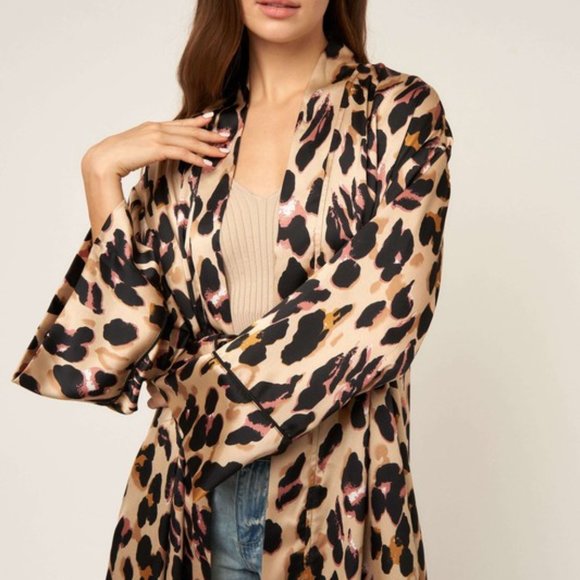 Maxi Leopard Kimono - Picture 5 of 10